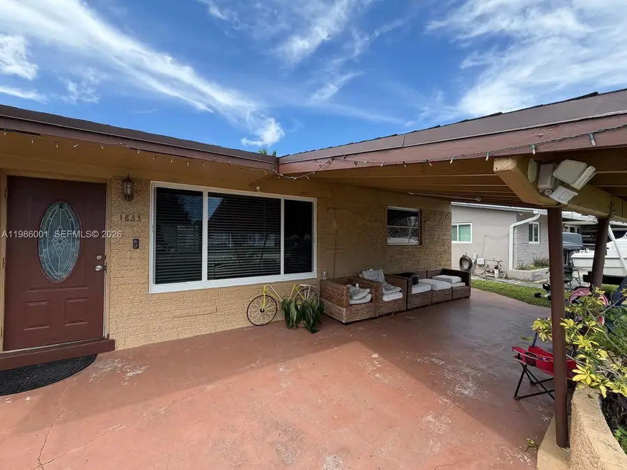1833 SW 43rd Ave, Fort Lauderdale, FL 33317 - #2