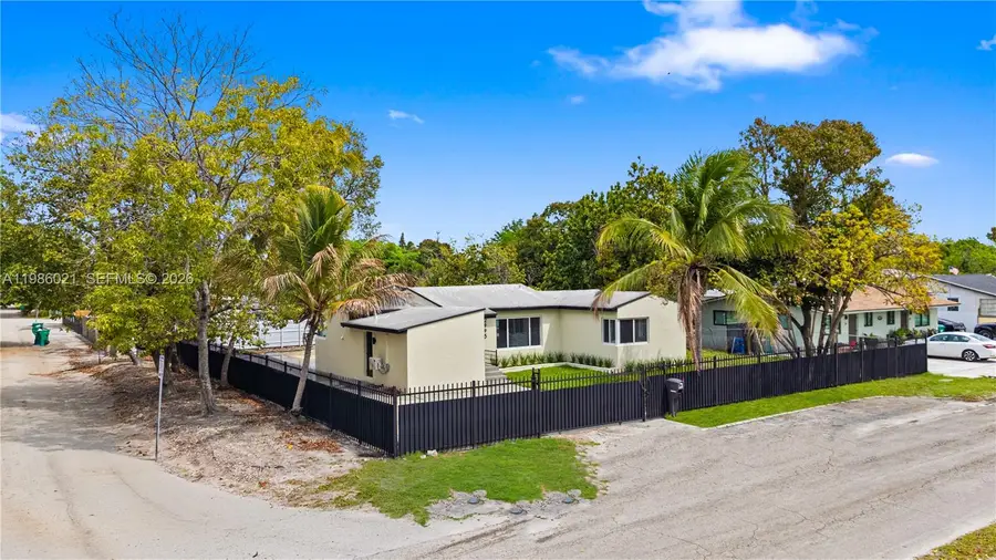 2995 NW 88th St, Miami, FL 33147 - #2