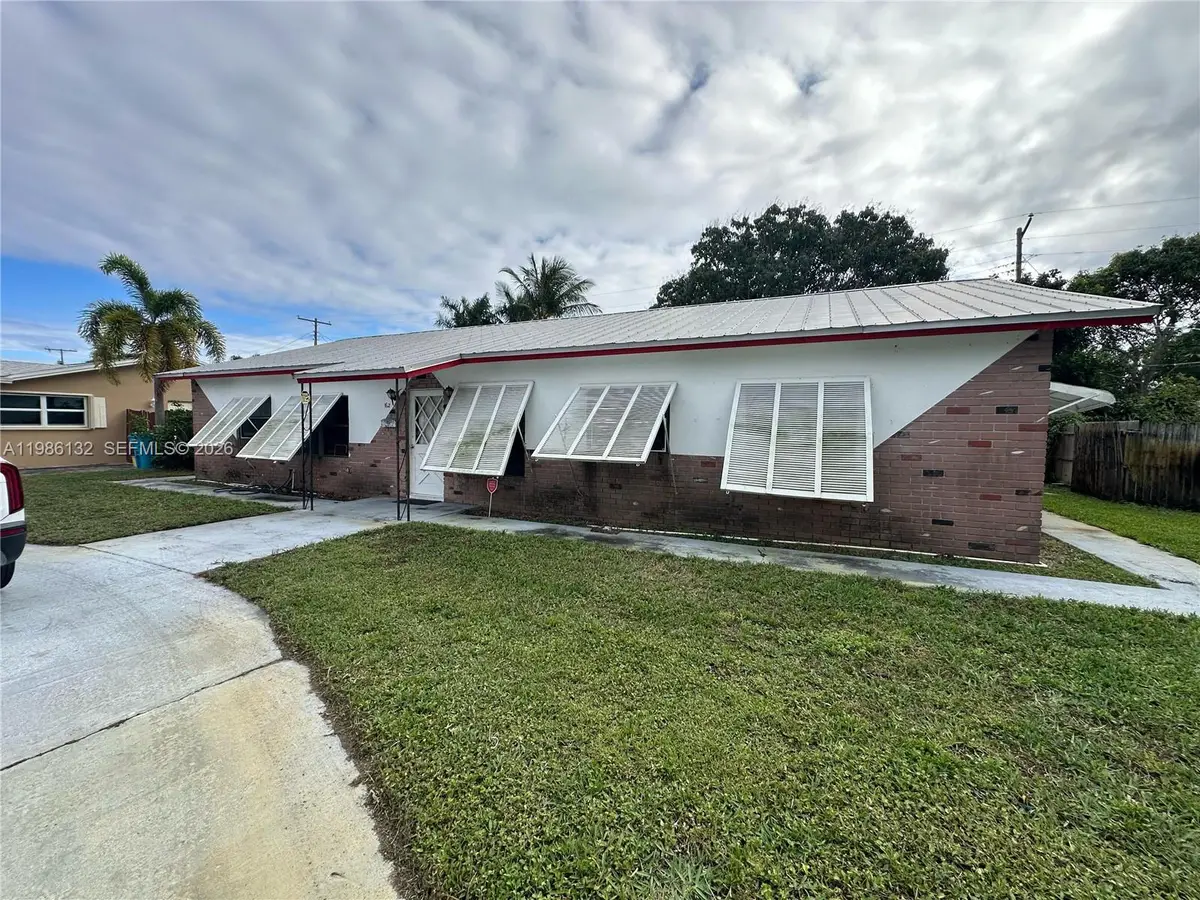 162 SE 27th Way, Boynton Beach, FL 33435 - #1