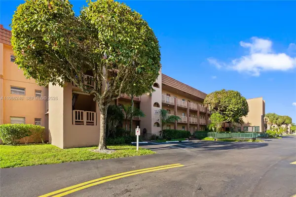 9540 Sunrise Lakes Blvd #103, Sunrise, FL 33322