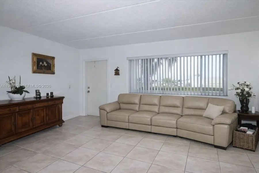 400 W Village Green Cir W #216, Palm Springs, FL 33461 - #2