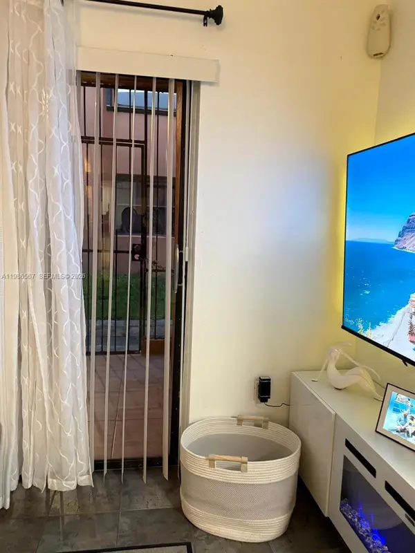 6425 W 27th Ct #102-6, Hialeah, FL 33016