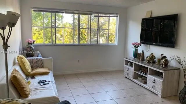6195 NW 186th St #309, Hialeah, FL 33015 - #2