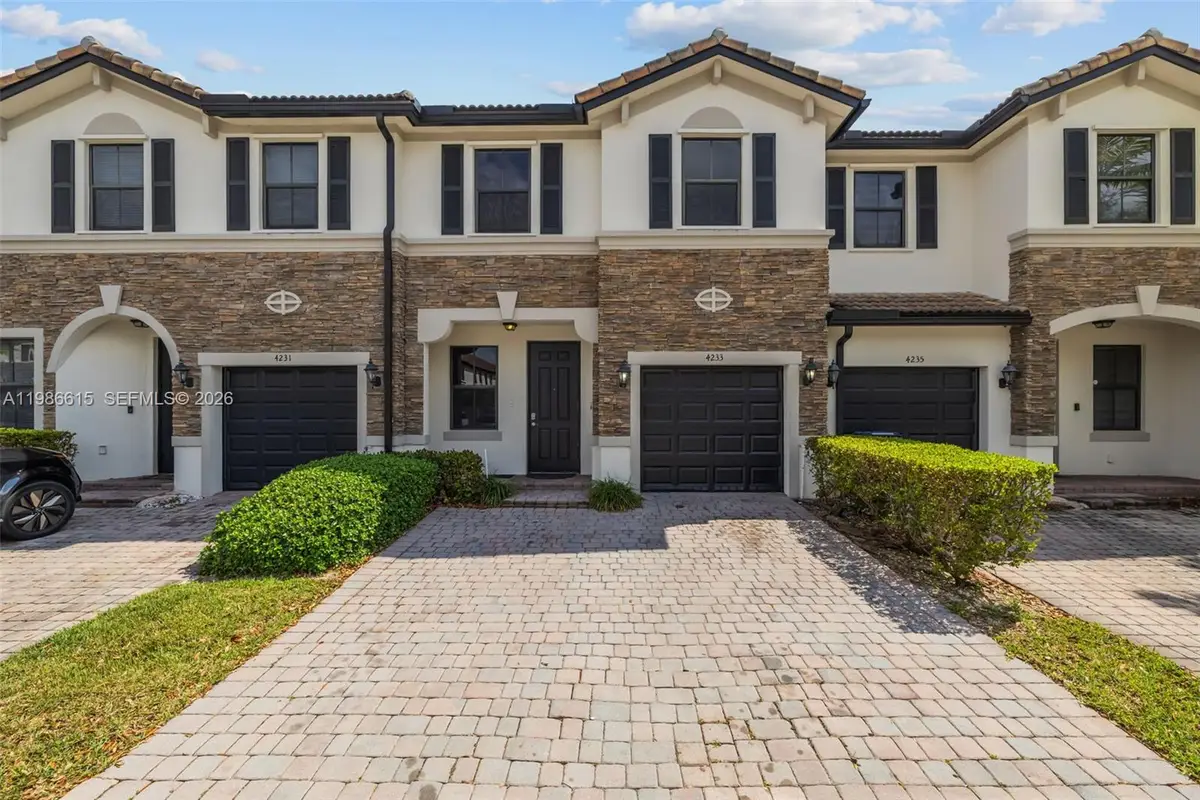 4233 SW 164th Ct, Miami, FL 33185 - #1