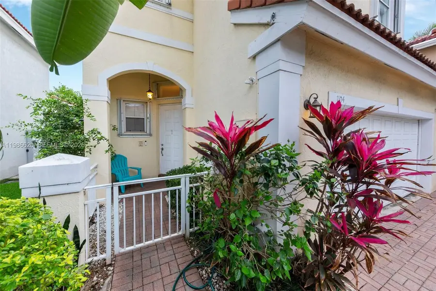 1104 Redwood St, Hollywood, FL 33019 - #3