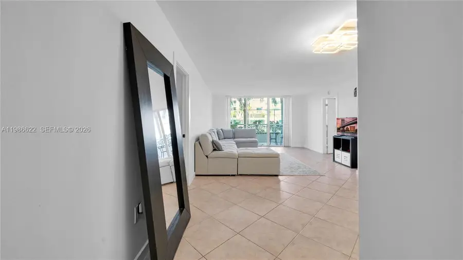 18041 Biscayne Blvd #202, Aventura, FL 33160 - #3