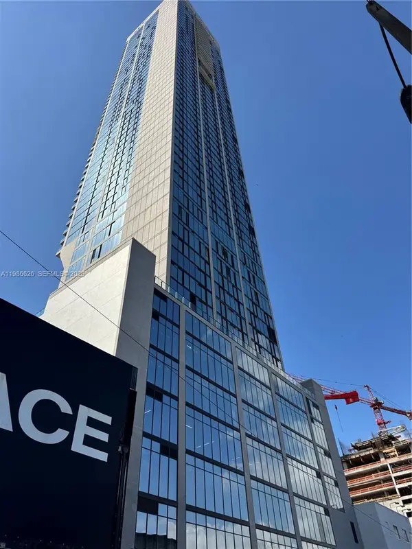 20 NE 11th St #3006A, Miami, FL 33132