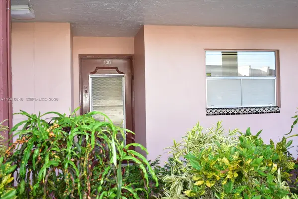 9561 Sunrise Lakes Blvd #106, Sunrise, FL 33322