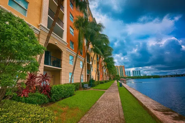 17150 N Bay Rd #2319, Sunny Isles Beach, FL 33160