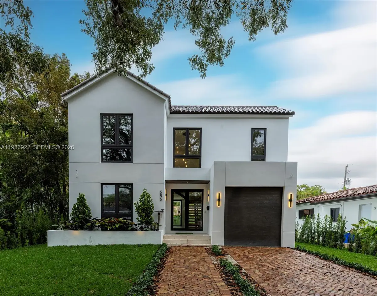 555 Catalonia Ave, Coral Gables, FL 33134 - #1