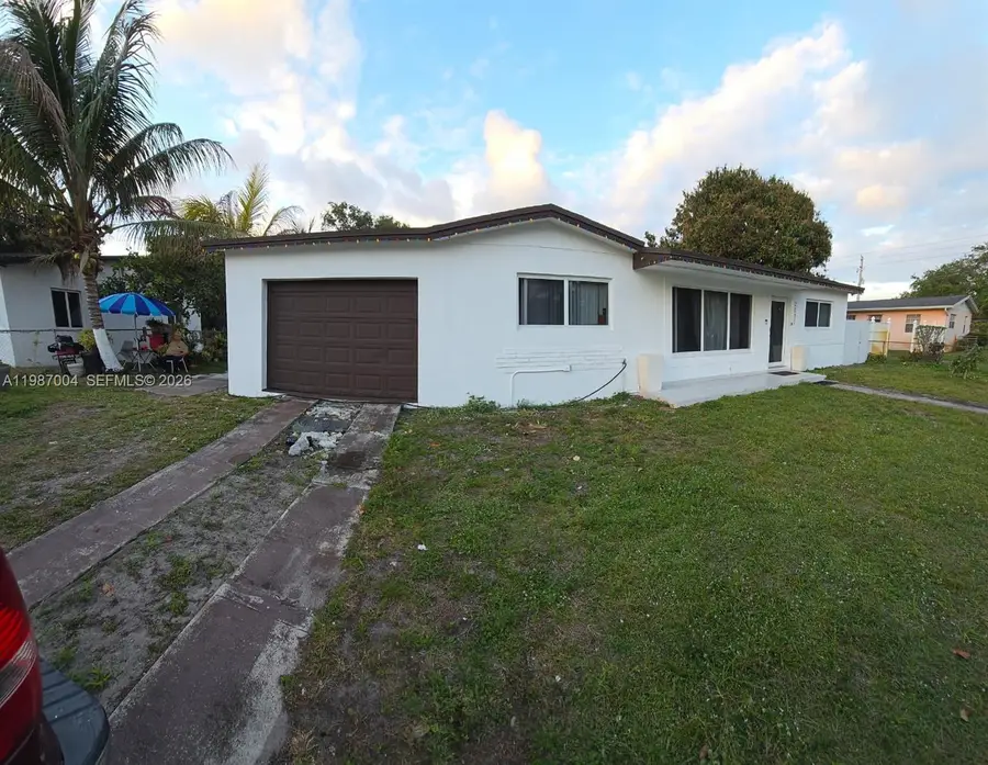2011 NW 178th St, Miami Gardens, FL 33056 - #2