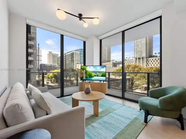 11 NE 6th St #301, Miami, FL 33132