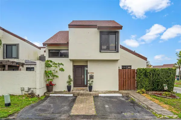 9746 NW 4th Ln #9746, Miami, FL 33172