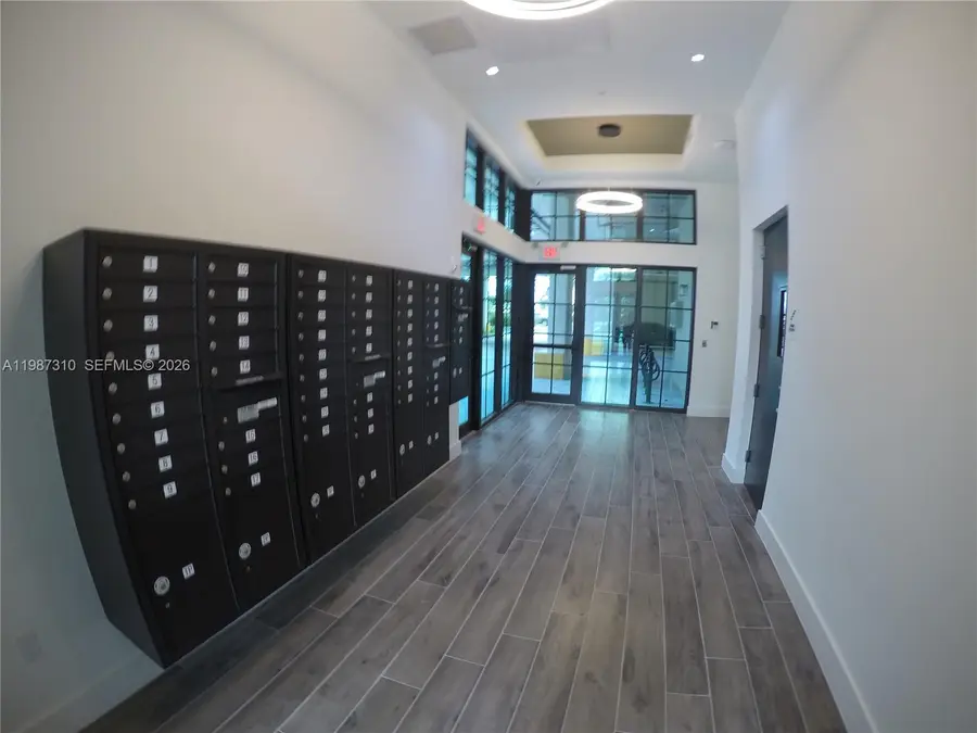 4100 SW 64th Ave #409, Davie, FL 33314 - #2