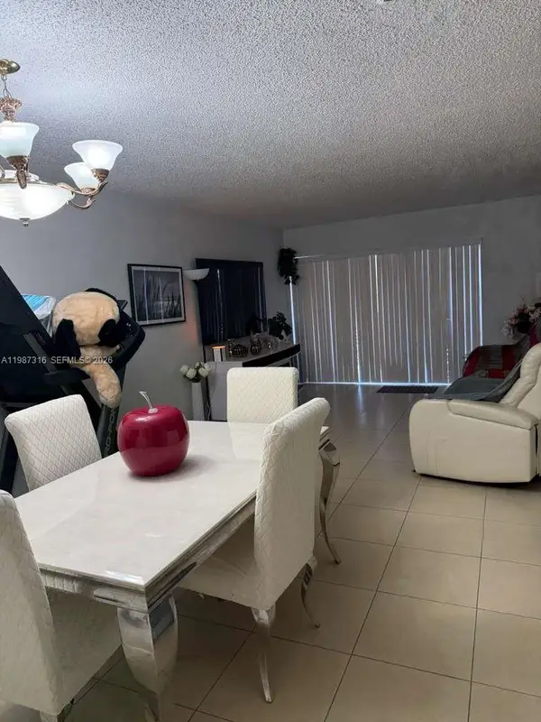 1900 W 68th St #A205, Hialeah, FL 33014
