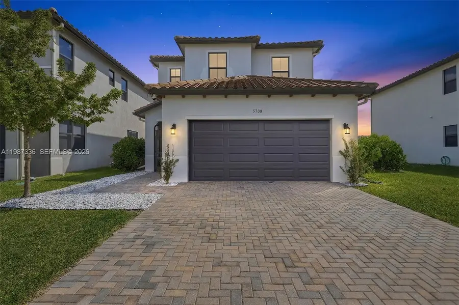 5700 Argento, Avenue Maria, FL 34142 - #2