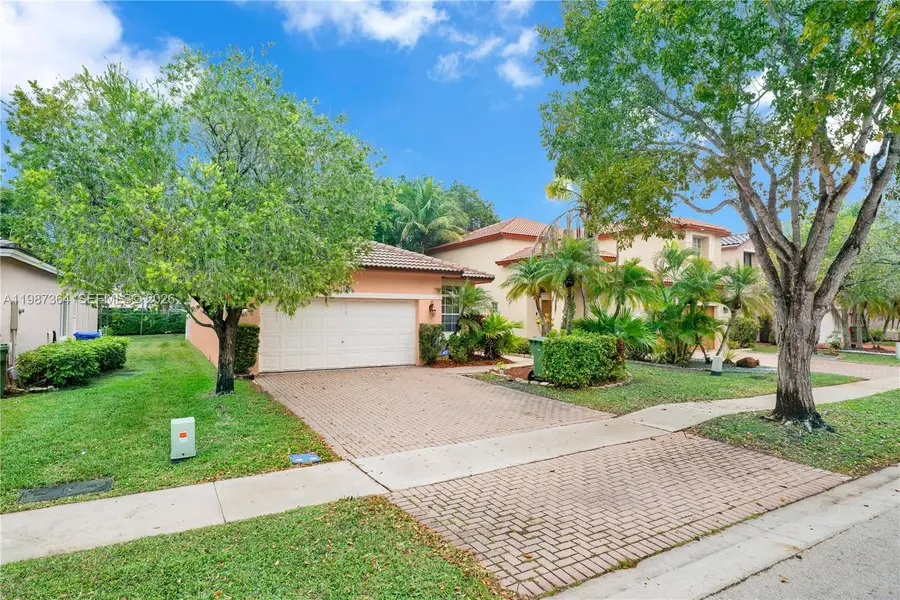 19269 NW 14th St, Pembroke Pines, FL 33029 - #2