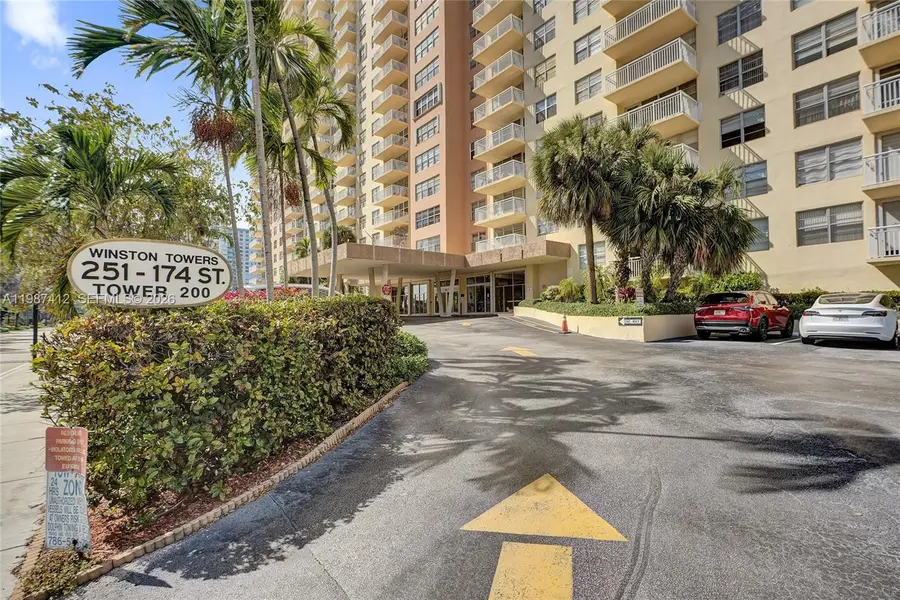 251 174th St #614, Sunny Isles Beach, FL 33160 - #2