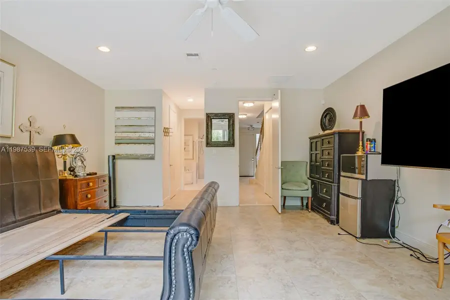 820 NE 19th Ave, Fort Lauderdale, FL 33304 - #3