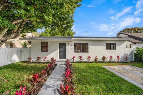 1017 NW 47th St, Miami, FL 33127