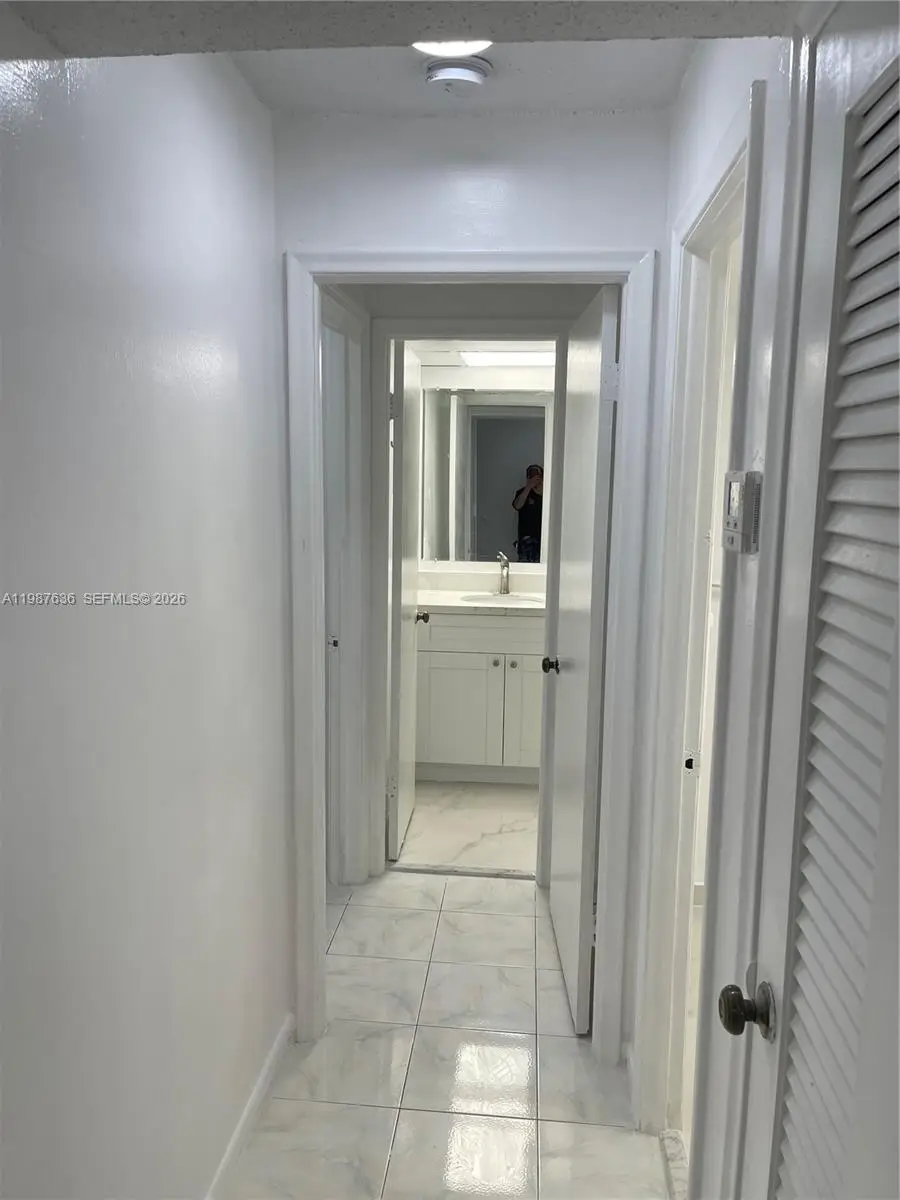 233 NE 14th Ave #406, Hallandale Beach, FL 33009 - #3