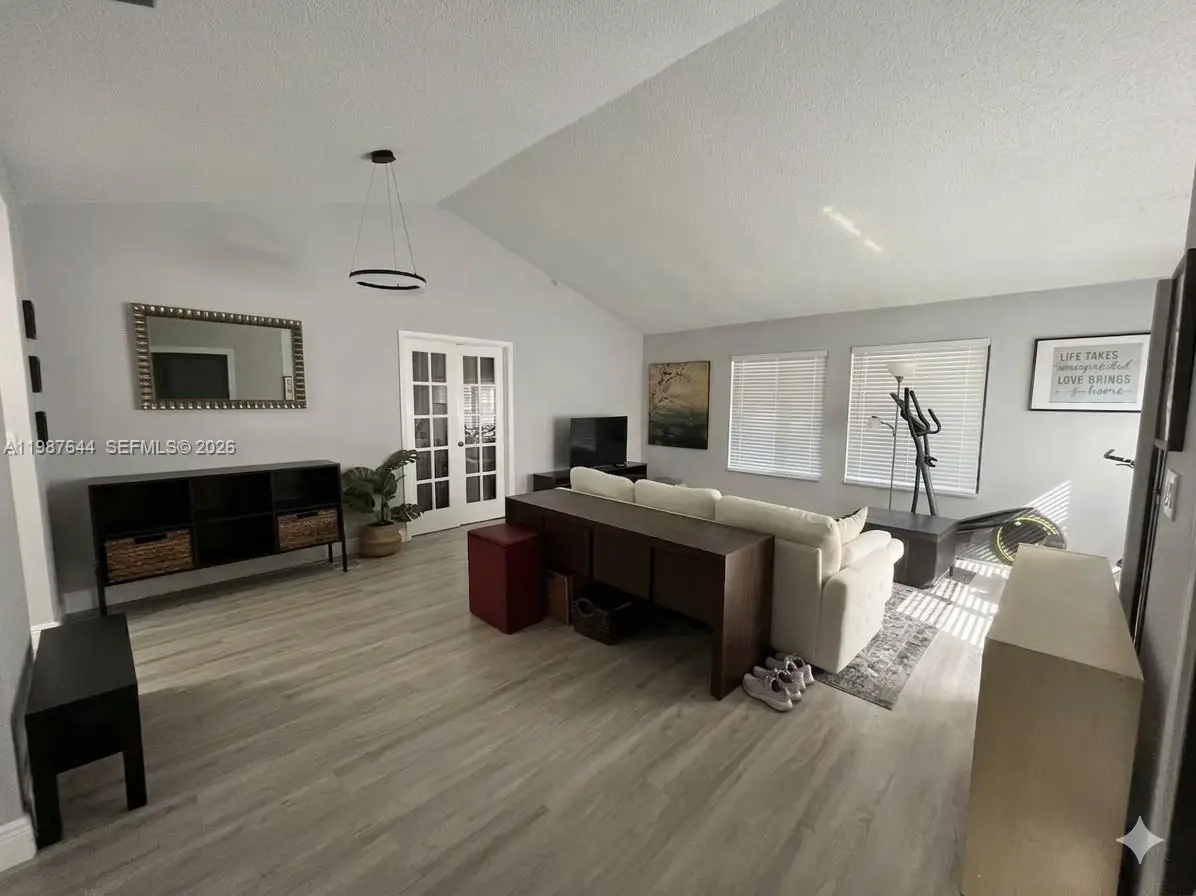 3931 SW 84th Ter, Davie, FL 33328 - #1