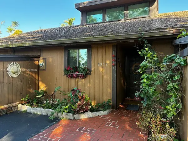 9313 SW 130th St, Miami, FL 33176