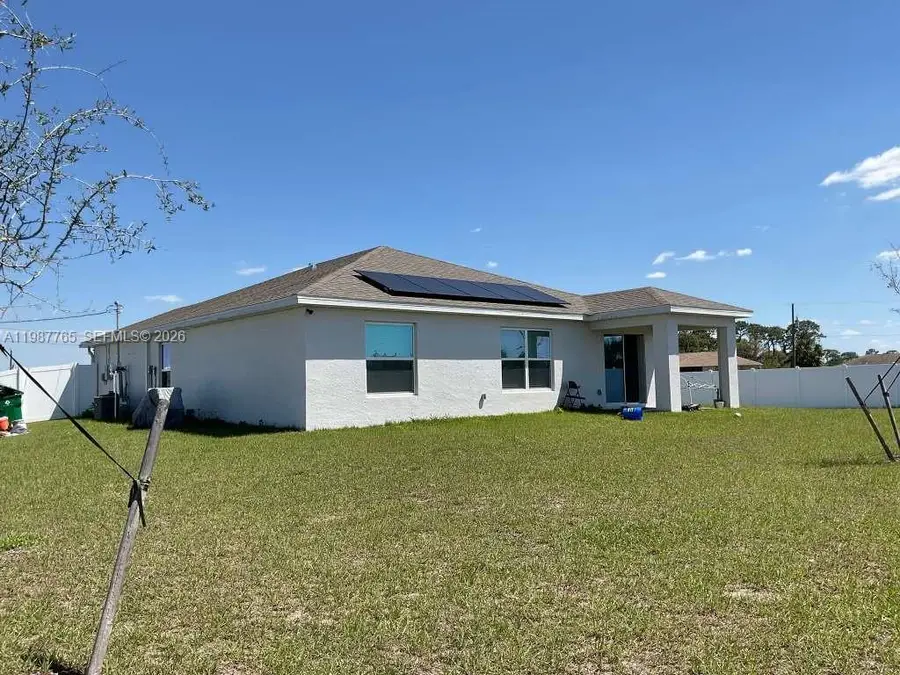 9013 Meadow Cir, Port Labelle, FL 33935 - #3