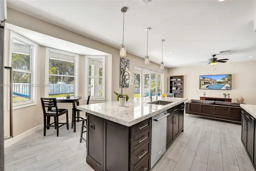 484 Cambridge Dr, Weston, FL 33326 - #2