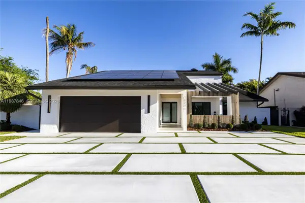 12271 SW 95th St, Miami, FL 33186