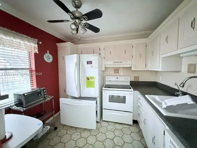 2841 Somerset Dr #305, Lauderdale Lakes, FL 33311 - #3