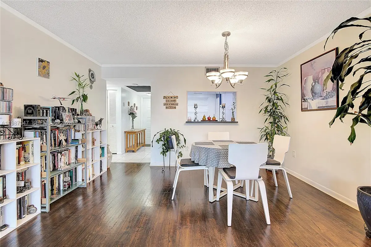 1100 Colony Point Cir #302, Pembroke Pines, FL 33026 - #1