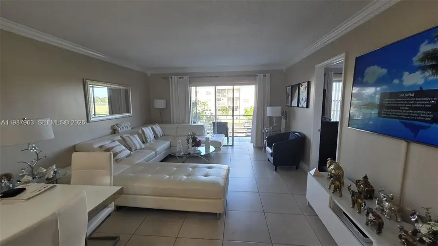 3050 E Sunrise Lakes Dr #302, Sunrise, FL 33322 - #2