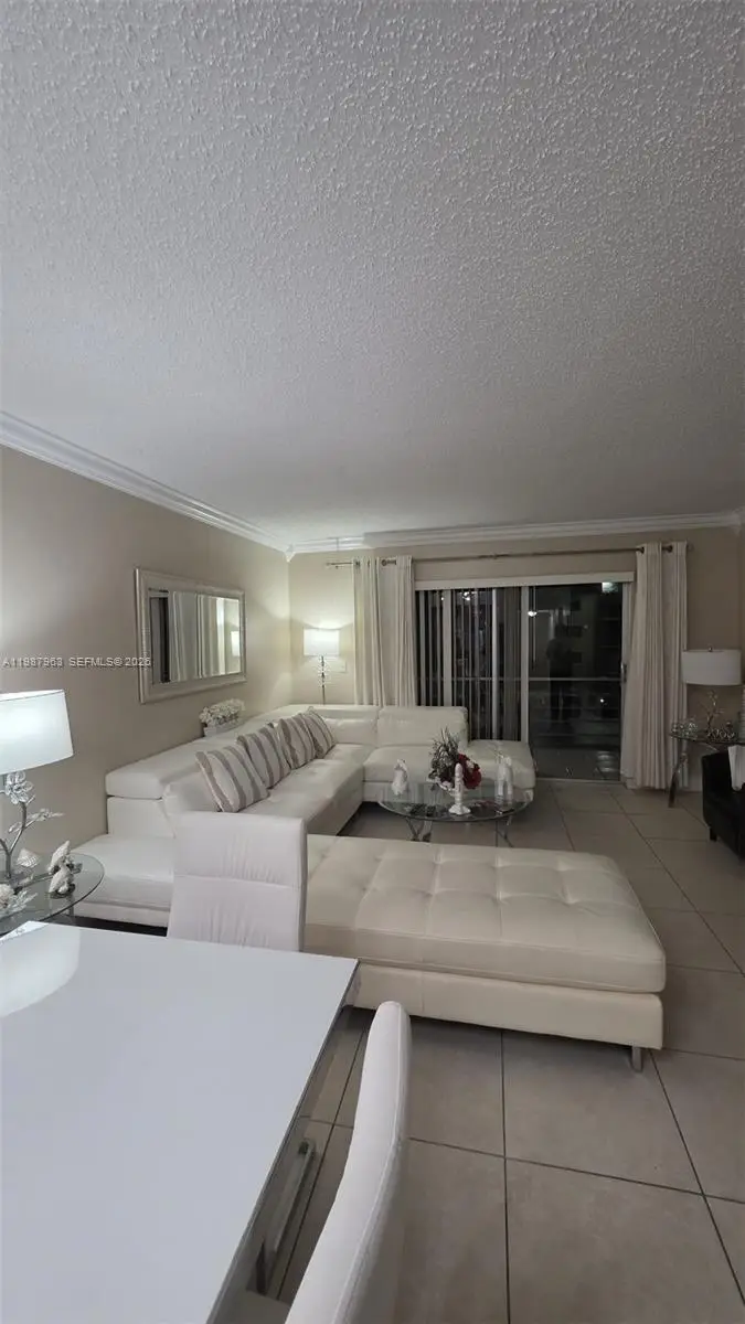 3050 E Sunrise Lakes Dr #302, Sunrise, FL 33322 - #3