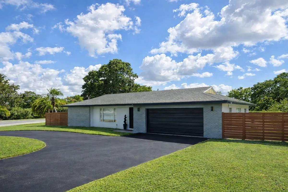 6701 NW 98th Ave, Tamarac, FL 33321 - #1