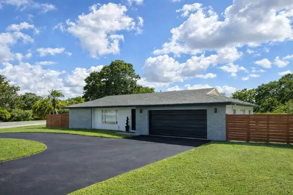 6701 NW 98th Ave, Tamarac, FL 33321