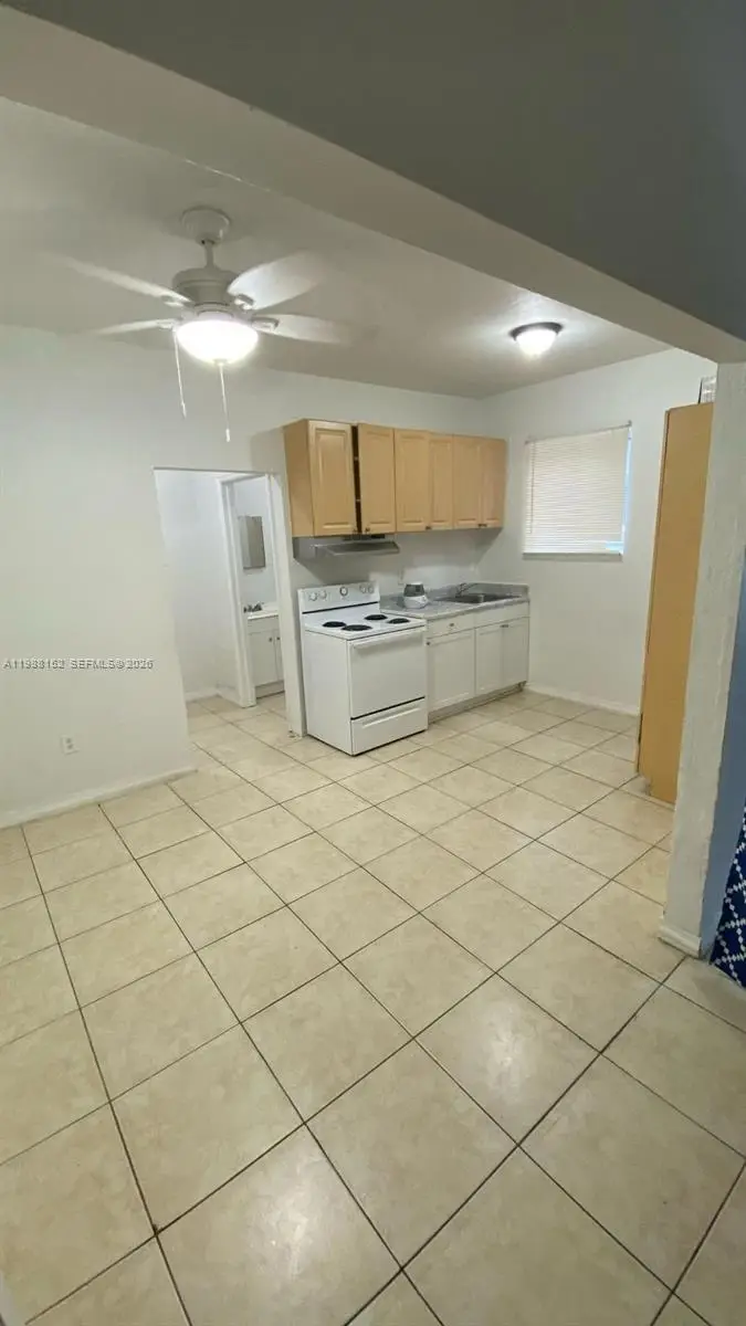 1021 NW 3rd St #305, Miami, FL 33128 - #2