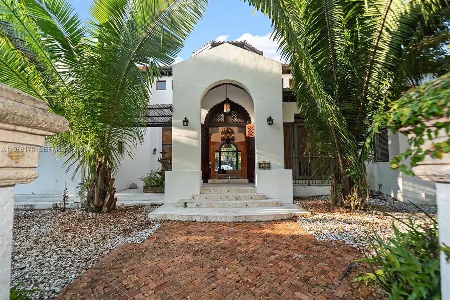 1253 Sorolla Ave, Coral Gables, FL 33134 - #3