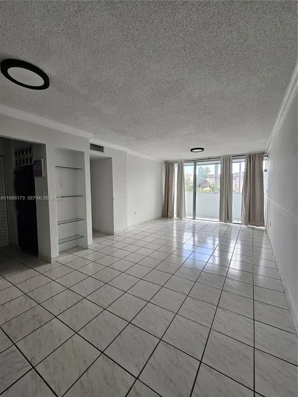 840 NW 87th Ave #406, Miami, FL 33172