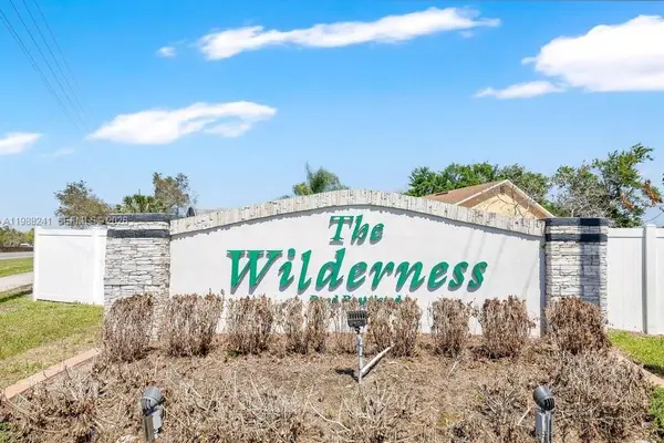 3270 Deer Lick Ct, Kissimmee, FL 34746