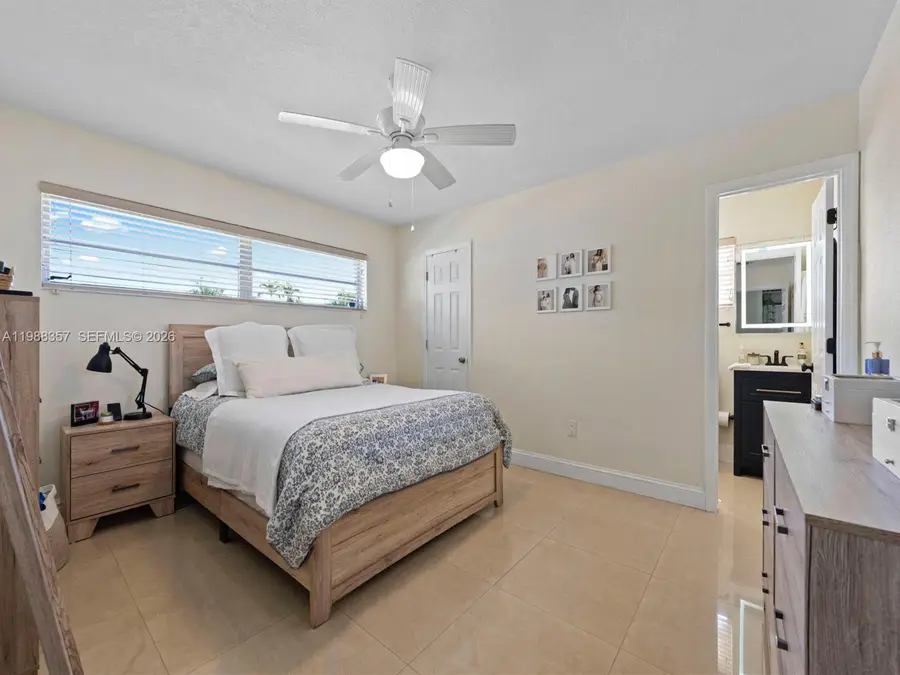 8530 NW 179th St, Hialeah, FL 33015 - #3