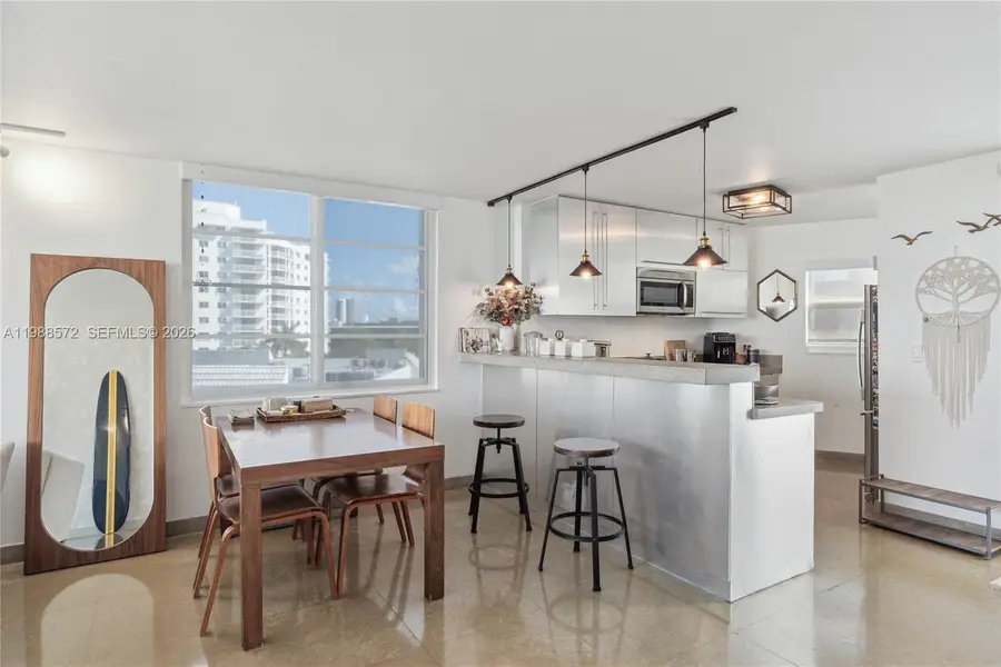 1670 Lincoln Ct. #PH-7E, Miami Beach, FL 33139 - #2