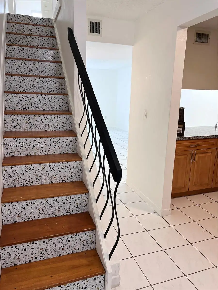 2750 W 76th St #208, Hialeah, FL 33016 - #1