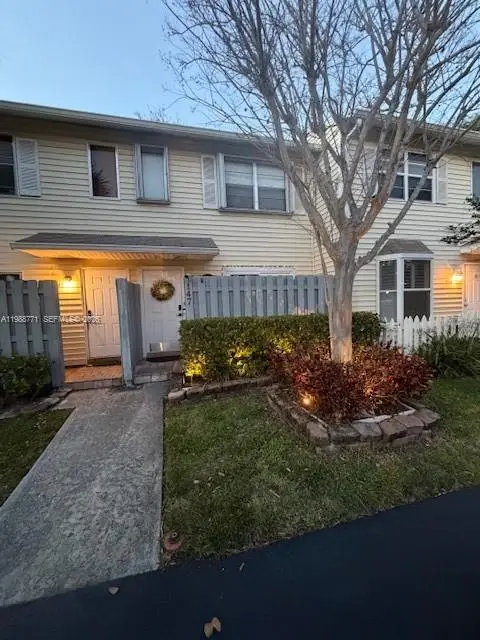 147 SW 3rd St, Pompano Beach, FL 33060 - #1