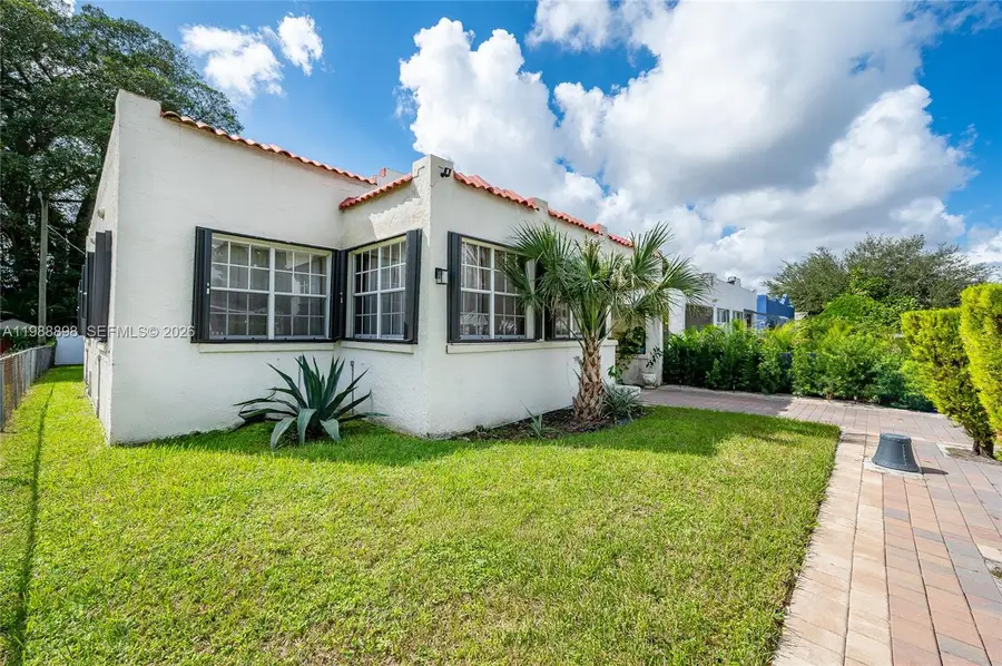 1844 NW 47th St, Miami, FL 33142 - #2