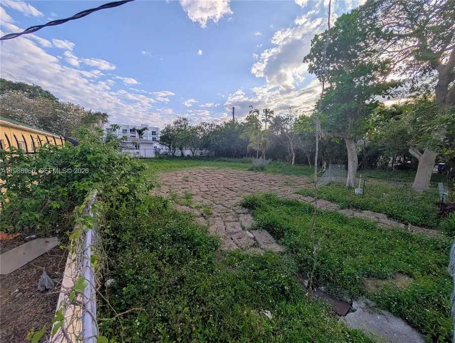 660 NE 86th St, Miami, FL 33138 - #3