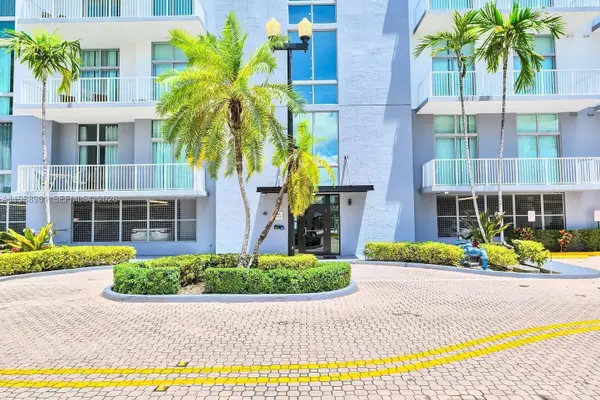 2100 Van Buren St #319, Hollywood, FL 33020