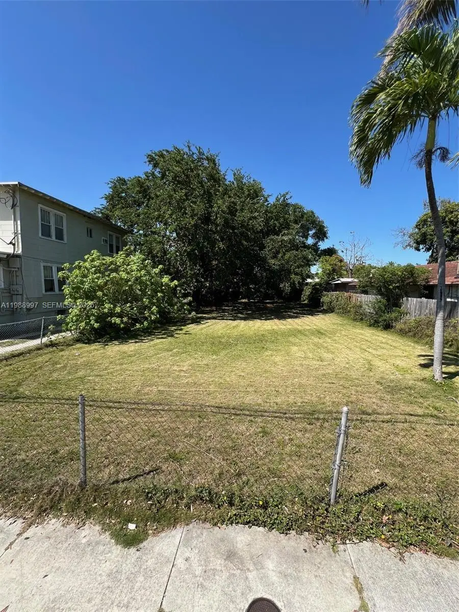 267 NW 31st St, Miami, FL 33127 - #2