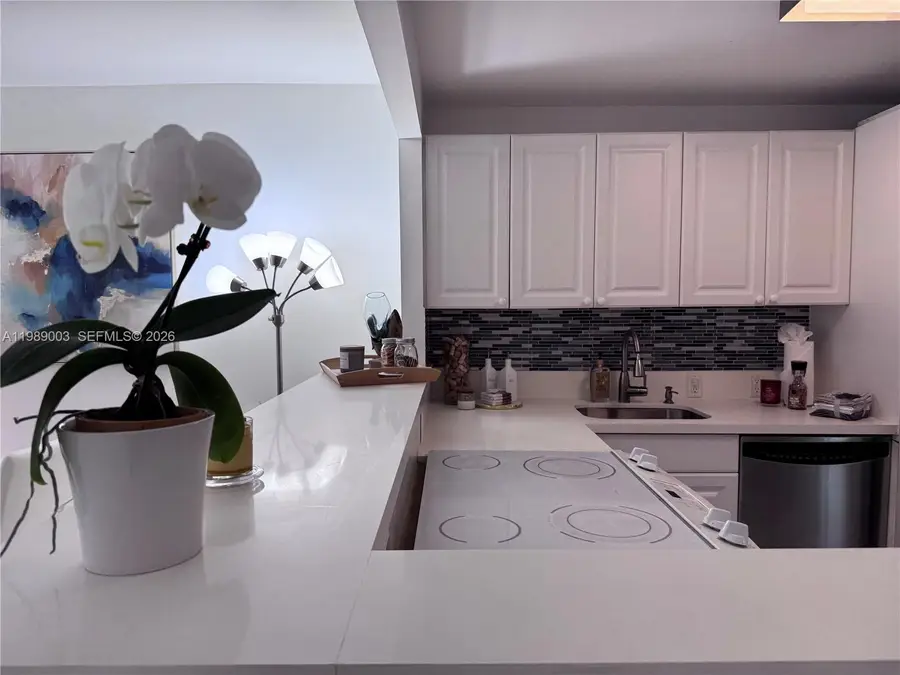 3301 N Country Club Dr #104, Aventura, FL 33180 - #2