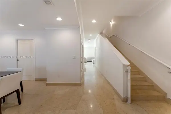 1566 NE Quayside Ter #D14, Miami, FL 33138